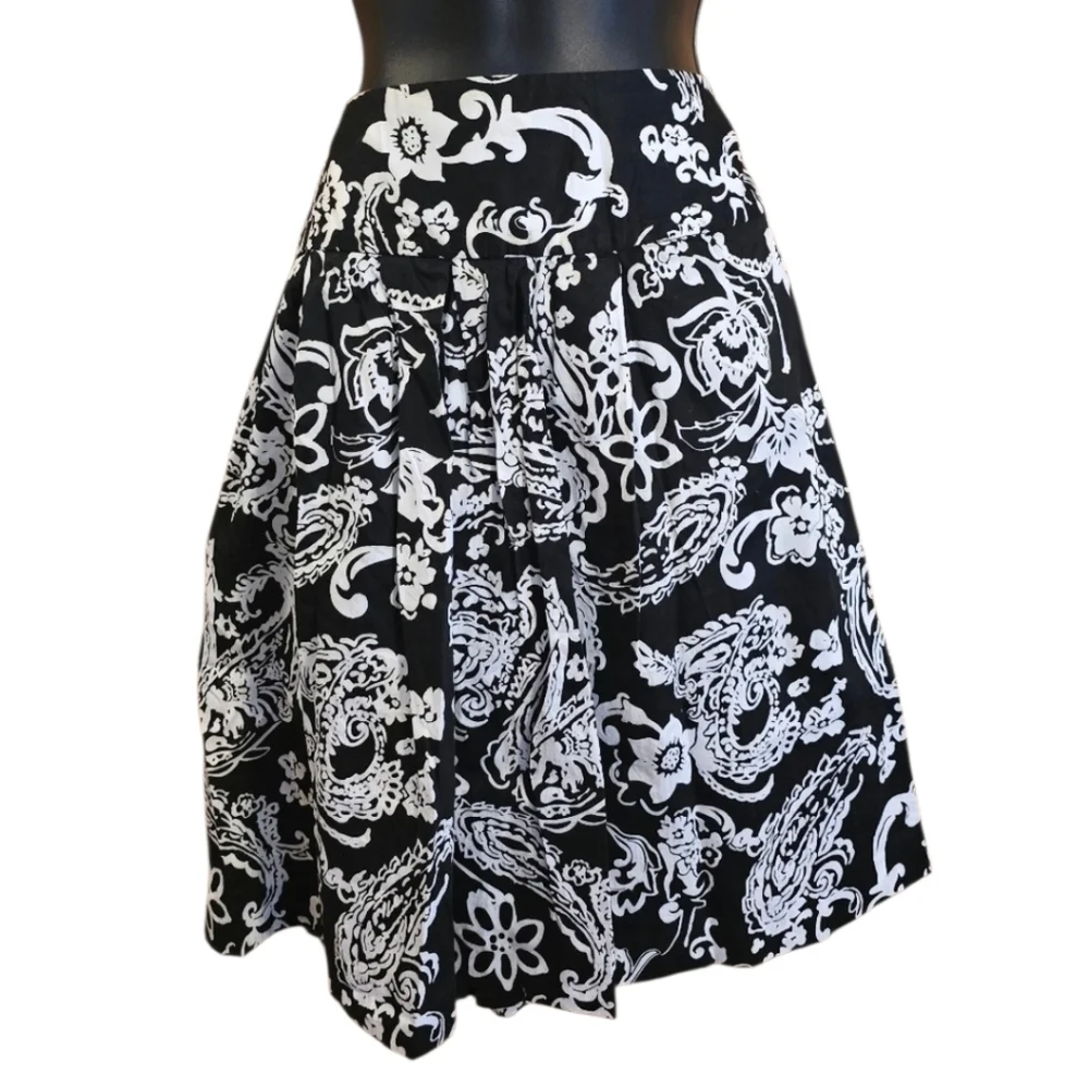 Dialogue Black and White Paisley Cotton Skirt Office Lightweight Size 18W Pleat